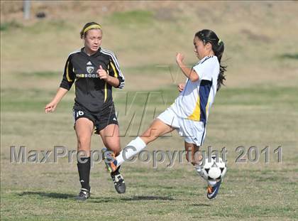 Thumbnail 2 in Foothill vs Punahou (Excalibur) photogallery.