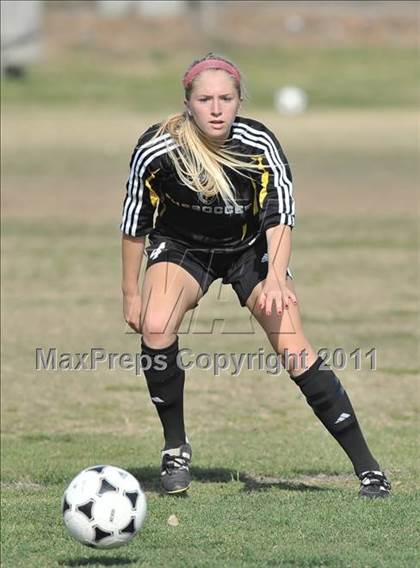 Thumbnail 3 in Foothill vs Punahou (Excalibur) photogallery.