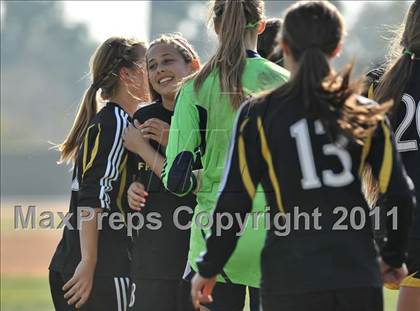 Thumbnail 3 in Foothill vs Punahou (Excalibur) photogallery.