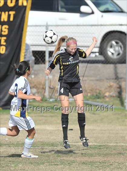 Thumbnail 2 in Foothill vs Punahou (Excalibur) photogallery.