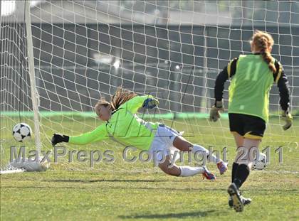 Thumbnail 1 in Foothill vs Punahou (Excalibur) photogallery.