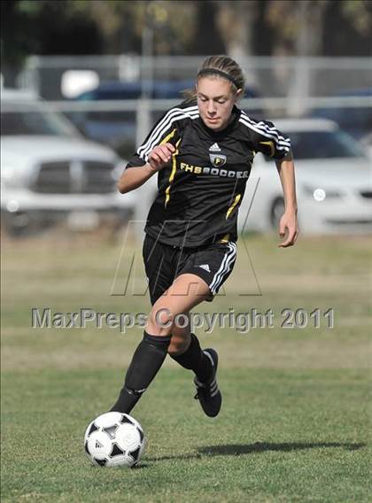 Thumbnail 3 in Foothill vs Punahou (Excalibur) photogallery.