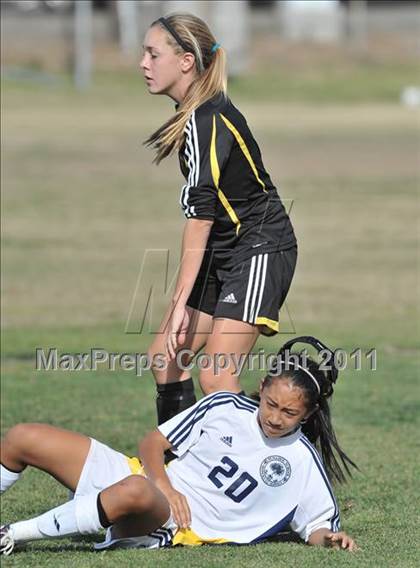 Thumbnail 1 in Foothill vs Punahou (Excalibur) photogallery.