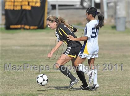 Thumbnail 2 in Foothill vs Punahou (Excalibur) photogallery.