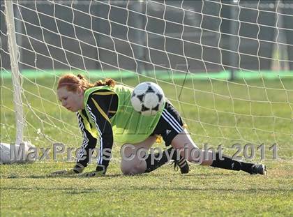 Thumbnail 3 in Foothill vs Punahou (Excalibur) photogallery.