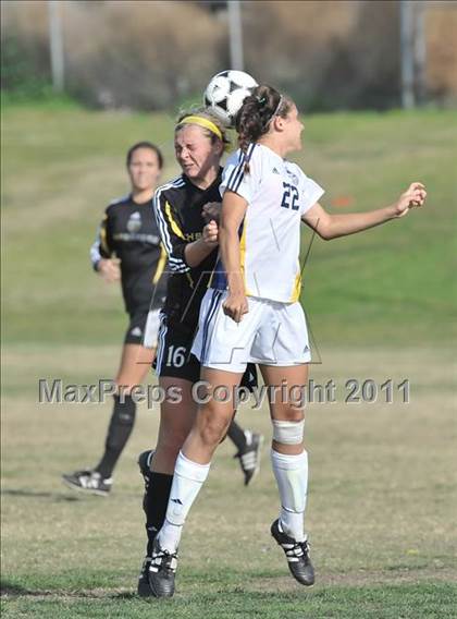 Thumbnail 2 in Foothill vs Punahou (Excalibur) photogallery.
