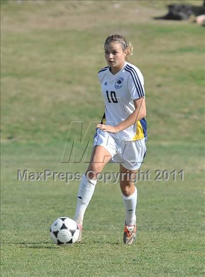 Thumbnail 2 in Foothill vs Punahou (Excalibur) photogallery.
