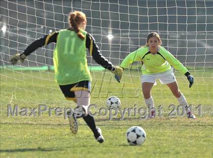 Thumbnail 2 in Foothill vs Punahou (Excalibur) photogallery.