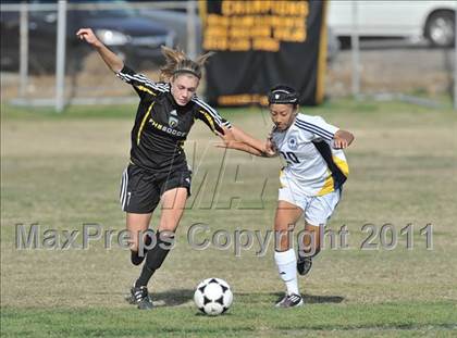 Thumbnail 3 in Foothill vs Punahou (Excalibur) photogallery.