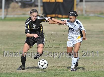 Thumbnail 1 in Foothill vs Punahou (Excalibur) photogallery.