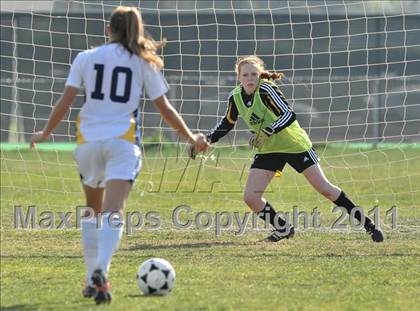 Thumbnail 3 in Foothill vs Punahou (Excalibur) photogallery.