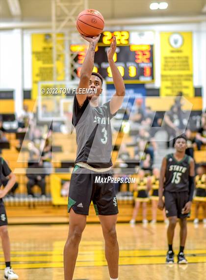Thumbnail 2 in Lawrence Free State @ Shawnee Mission West photogallery.