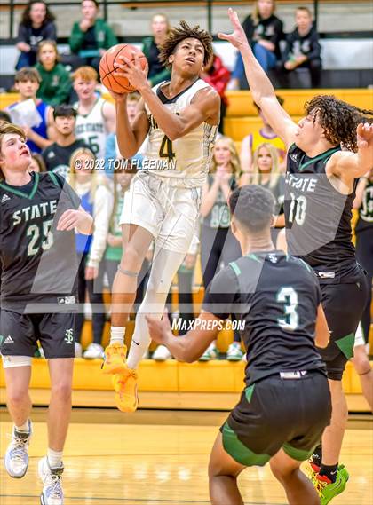 Thumbnail 1 in Lawrence Free State @ Shawnee Mission West photogallery.