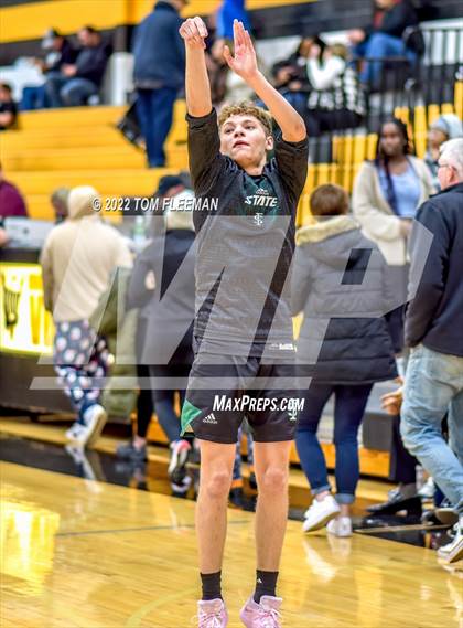 Thumbnail 3 in Lawrence Free State @ Shawnee Mission West photogallery.