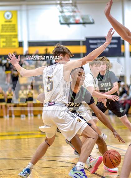 Thumbnail 2 in Lawrence Free State @ Shawnee Mission West photogallery.