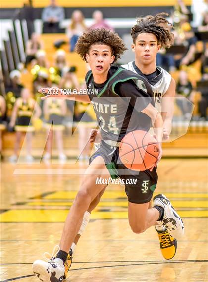 Thumbnail 1 in Lawrence Free State @ Shawnee Mission West photogallery.