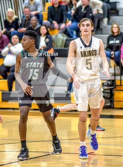 Thumbnail 1 in Lawrence Free State @ Shawnee Mission West photogallery.