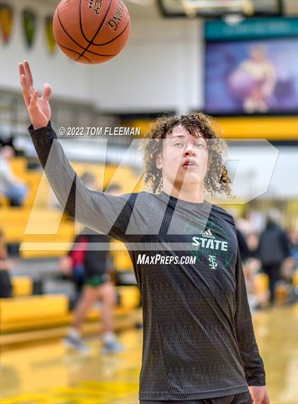 Thumbnail 3 in Lawrence Free State @ Shawnee Mission West photogallery.