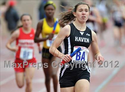 Thumbnail 1 in Penn Relays (4x800 Heats - Event 104) photogallery.