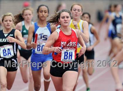 Thumbnail 2 in Penn Relays (4x800 Heats - Event 104) photogallery.