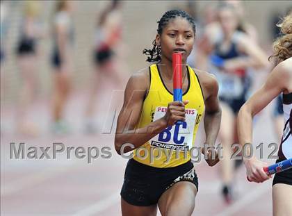 Thumbnail 1 in Penn Relays (4x800 Heats - Event 104) photogallery.