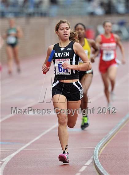 Thumbnail 1 in Penn Relays (4x800 Heats - Event 104) photogallery.
