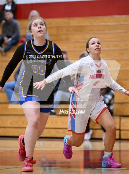 Thumbnail 3 in Lincoln @ Mira Loma photogallery.