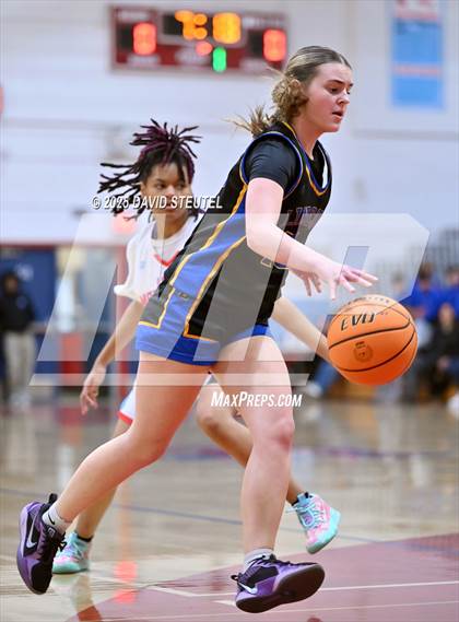 Thumbnail 2 in Lincoln @ Mira Loma photogallery.
