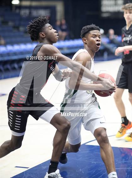 Thumbnail 2 in Campolindo vs. St. Patrick-St. Vincent (MaxPreps/DLS MLK Classic) photogallery.