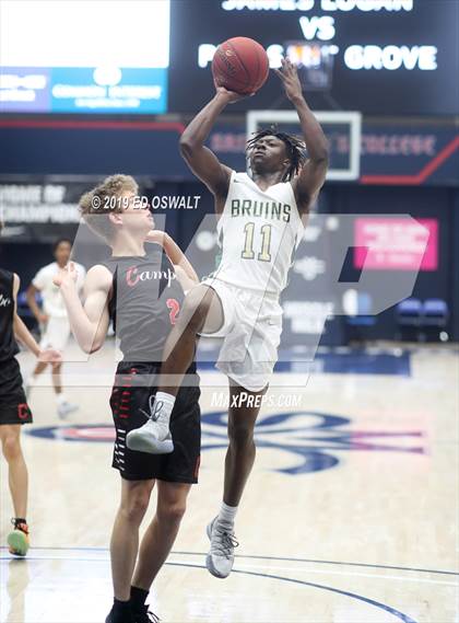 Thumbnail 2 in Campolindo vs. St. Patrick-St. Vincent (MaxPreps/DLS MLK Classic) photogallery.