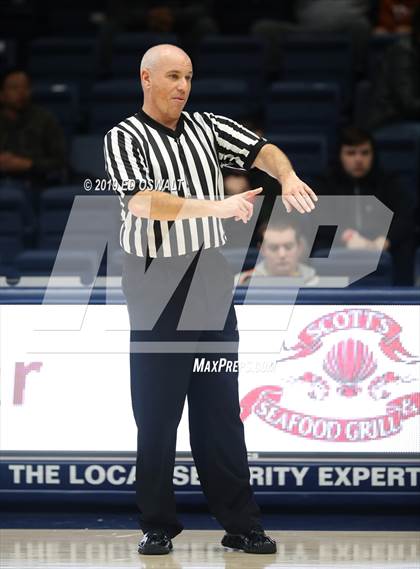 Thumbnail 3 in Campolindo vs. St. Patrick-St. Vincent (MaxPreps/DLS MLK Classic) photogallery.