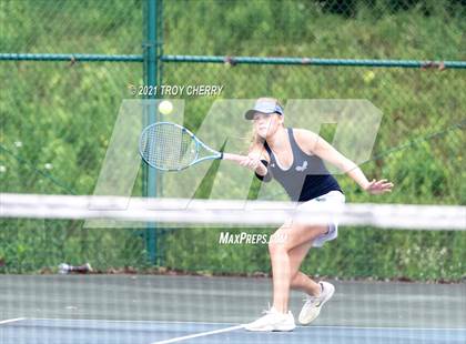 Thumbnail 2 in Weddington vs Cuthbertson photogallery.