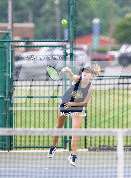 Thumbnail 1 in Weddington vs Cuthbertson photogallery.