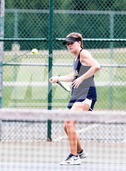 Thumbnail 2 in Weddington vs Cuthbertson photogallery.