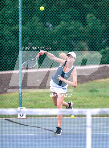 Thumbnail 2 in Weddington vs Cuthbertson photogallery.