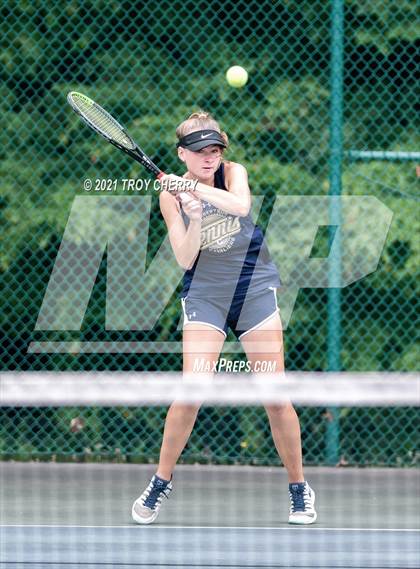 Thumbnail 2 in Weddington vs Cuthbertson photogallery.