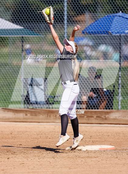Thumbnail 3 in Silver Creek vs Rock Canyon (Broomfield Invitational) photogallery.