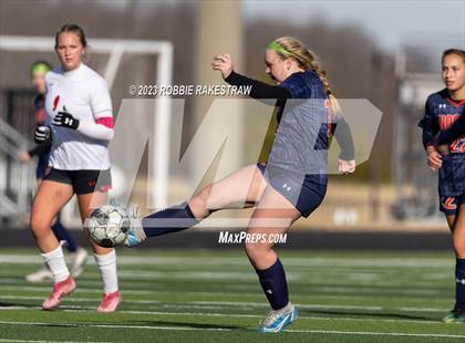 Thumbnail 2 in Tyler Legacy vs. McKinney North (Forney Invitational Tournament) photogallery.