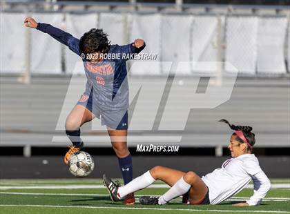 Thumbnail 3 in Tyler Legacy vs. McKinney North (Forney Invitational Tournament) photogallery.