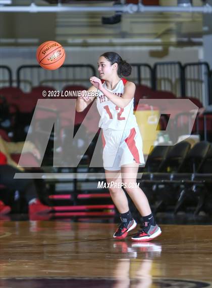 Thumbnail 2 in Leffell vs Alexander Hamilton (Section 1 Class C Semifinal) photogallery.