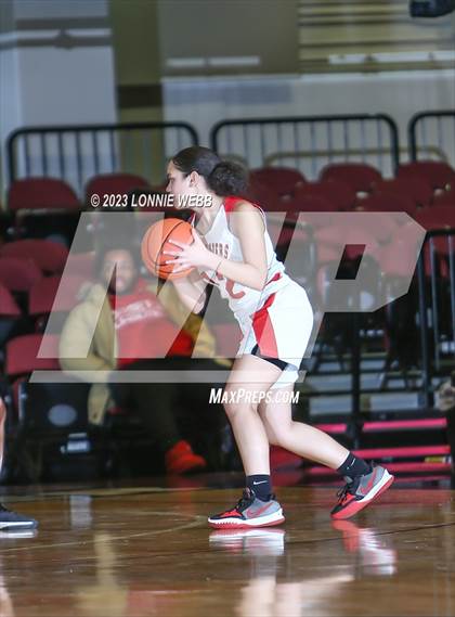 Thumbnail 3 in Leffell vs Alexander Hamilton (Section 1 Class C Semifinal) photogallery.