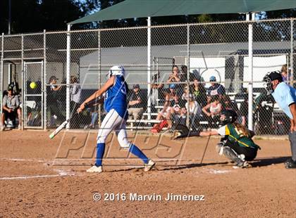 Thumbnail 3 in Royal vs Burbank photogallery.