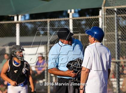 Thumbnail 2 in Royal vs Burbank photogallery.