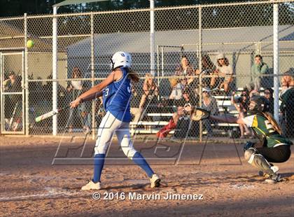 Thumbnail 1 in Royal vs Burbank photogallery.