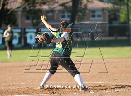 Thumbnail 1 in Royal vs Burbank photogallery.
