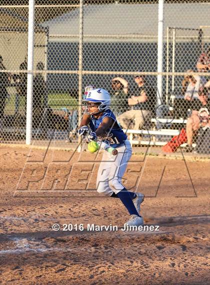 Thumbnail 2 in Royal vs Burbank photogallery.