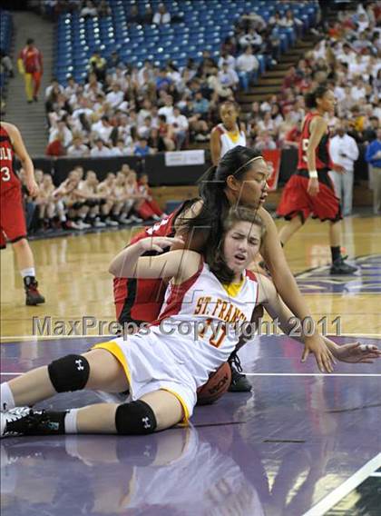 Thumbnail 3 in Lincoln vs St. Francis (CIF SJS D1 Final) photogallery.