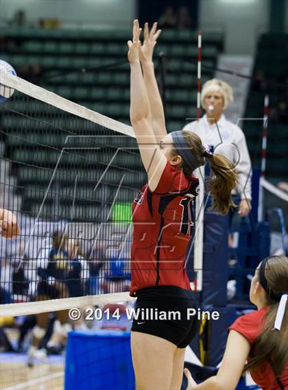 Thumbnail 1 in Penfield vs. Massapequa (NYSPHSAA Class AA Pool Play) photogallery.