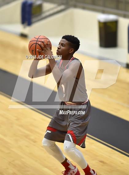 Thumbnail 1 in Lee [Robert E.] vs Highlands (SAISD Invitational) photogallery.