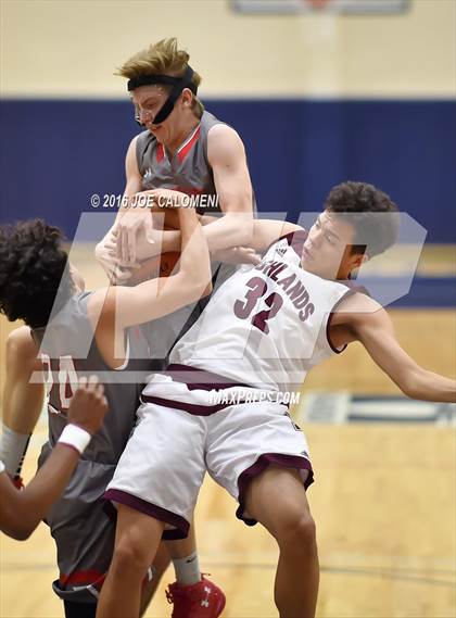Thumbnail 2 in Lee [Robert E.] vs Highlands (SAISD Invitational) photogallery.
